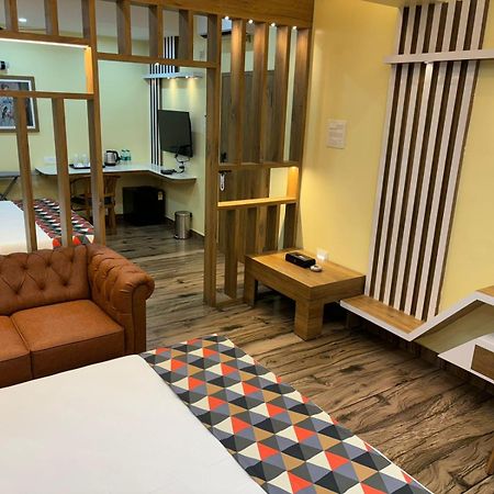 קוימבטור Forest Transit Hotel מראה חיצוני תמונה
